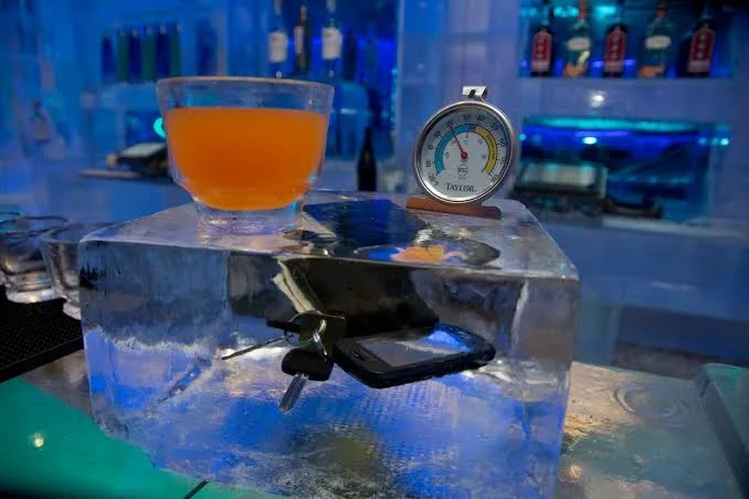 Cocktail on ice